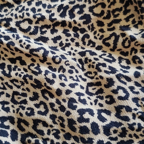 NWT Hollister Leopard Print Peplum Blouse - Picture 11 of 11